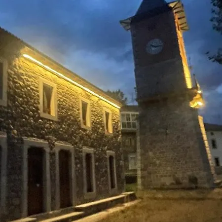 Chalet La Casa Del Reloj *